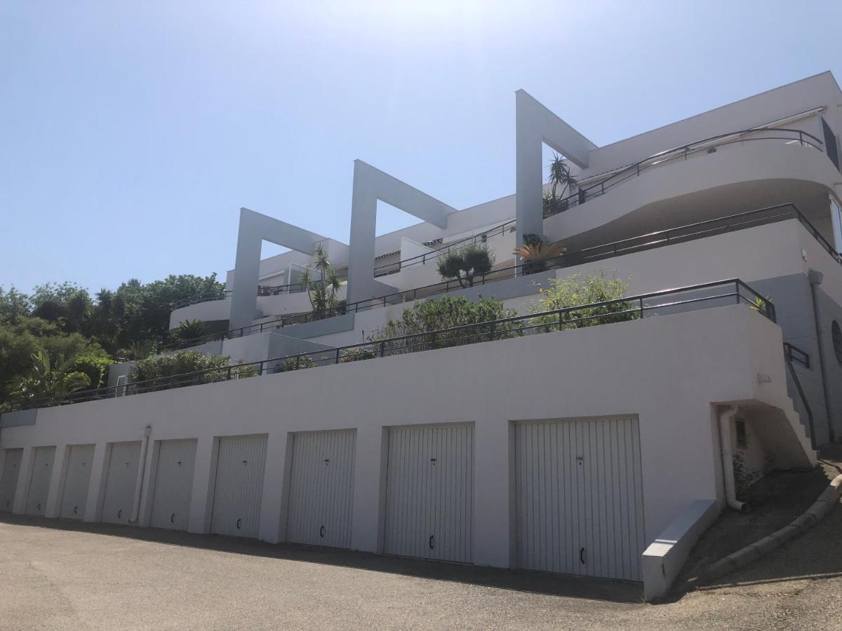 Bel appartement vue imprenable parking privé gratuit La Ciotat Exterior foto